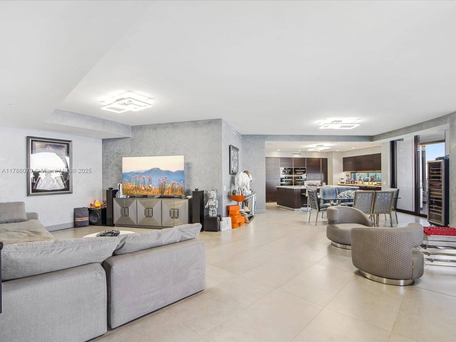 Sunny Isles Beach, FL 33160,18555 Collins Ave #5505