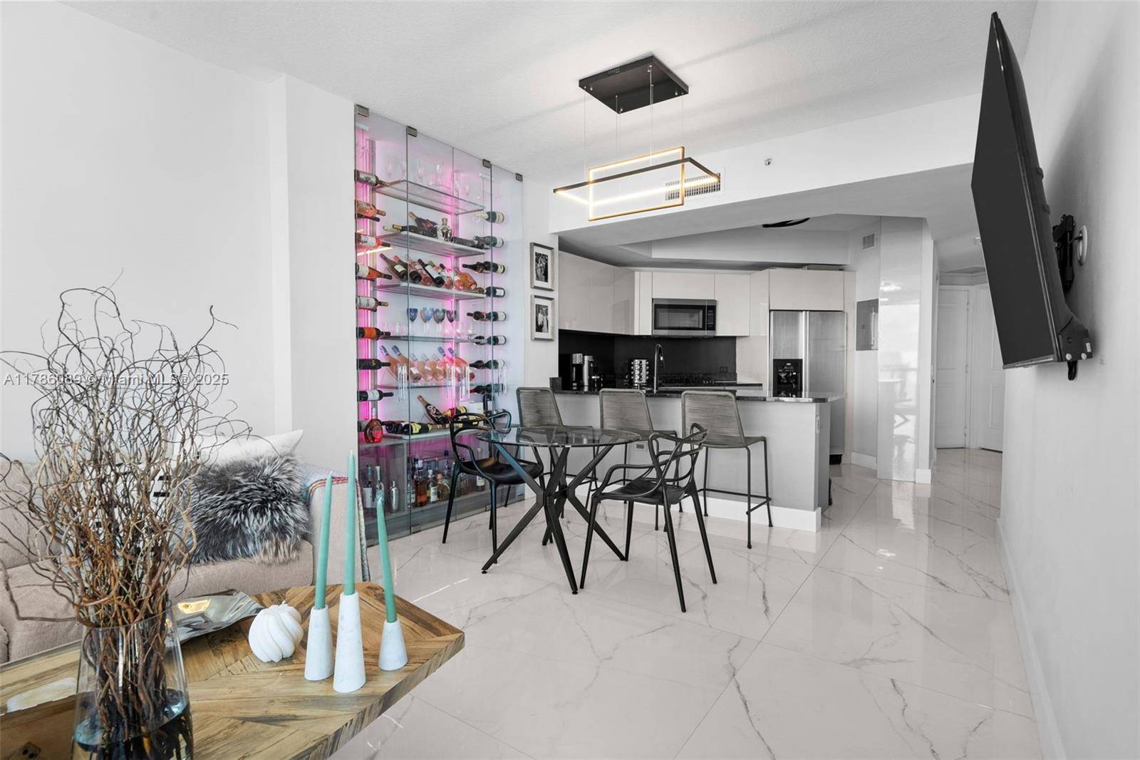 Miami, FL 33137,480 NE 30th St #904