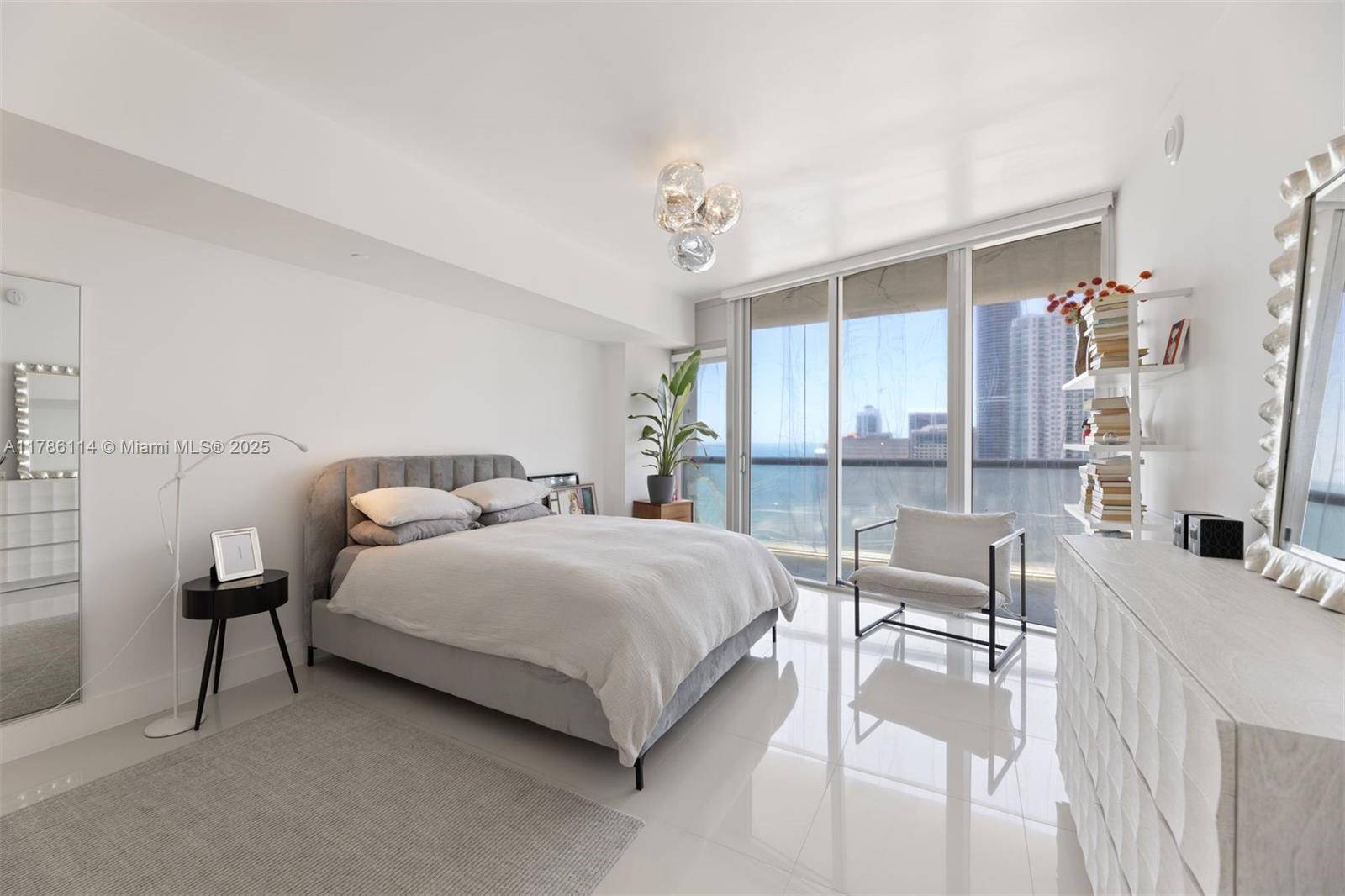 Miami, FL 33131,495 Brickell Ave #3509