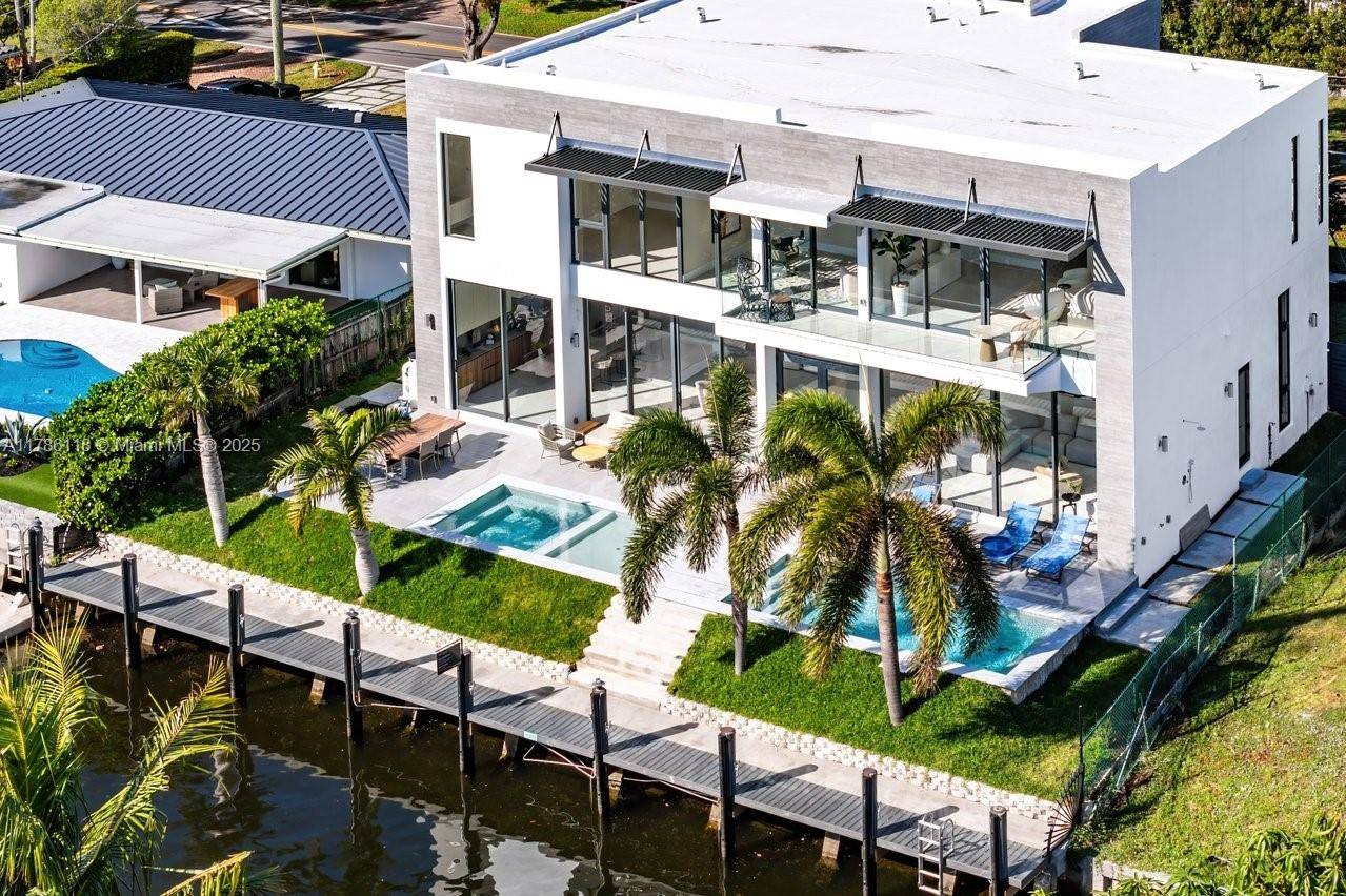 Lighthouse Point, FL 33064,2320 NE 49th St
