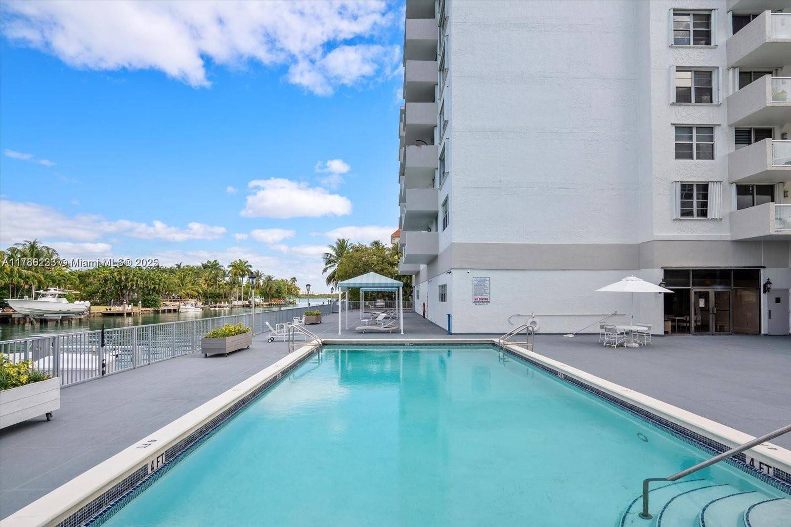 Bay Harbor Islands, FL 33154,10000 W Bay Harbor Dr #504