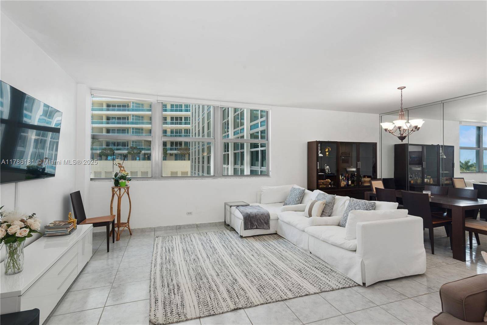 Miami Beach, FL 33140,5055 Collins Ave #5F