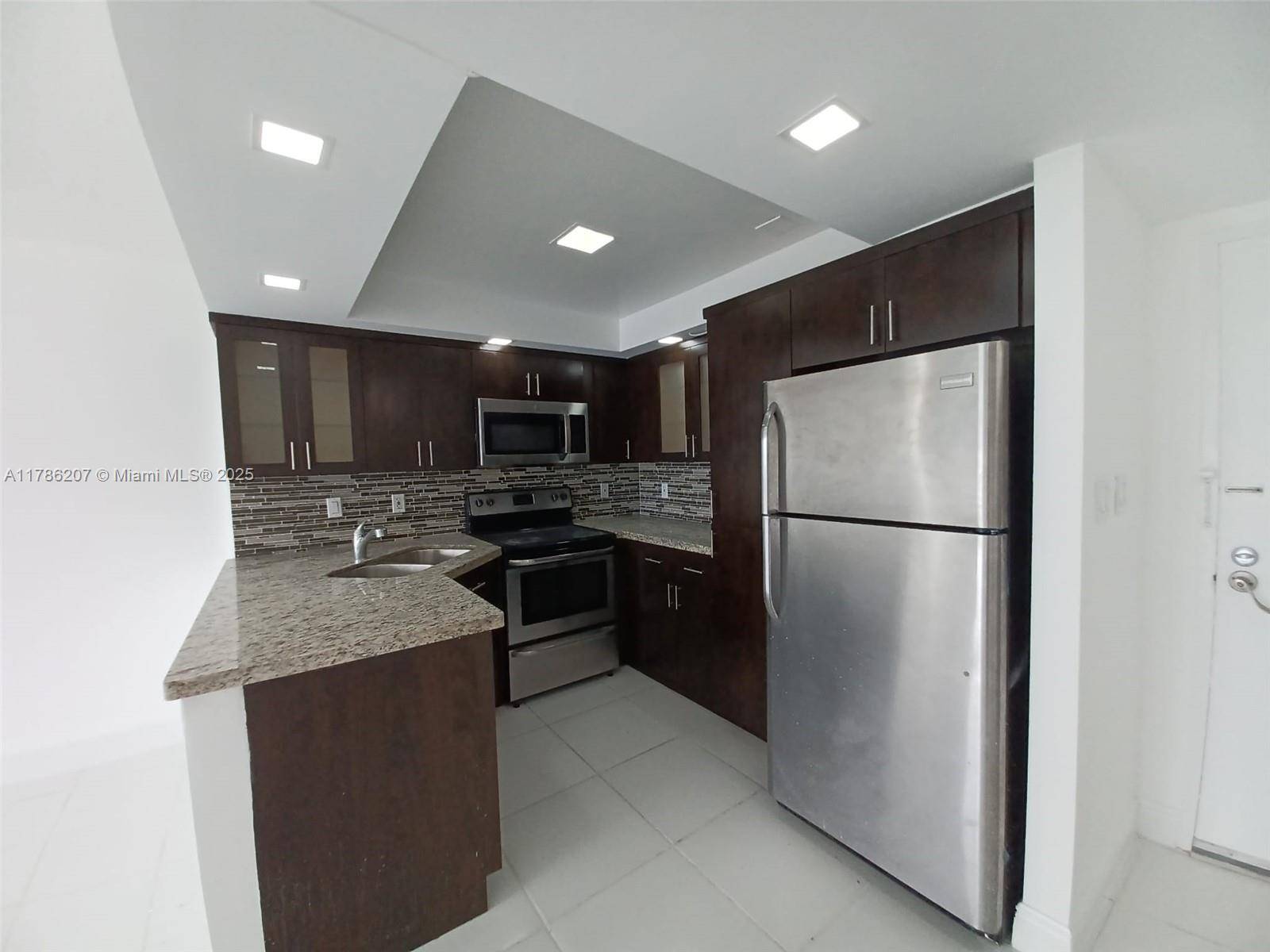 North Miami Beach, FL 33162,16740 NE 9th Ave #805