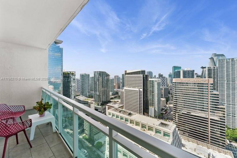 Miami, FL 33131,950 Brickell Bay Dr #4606