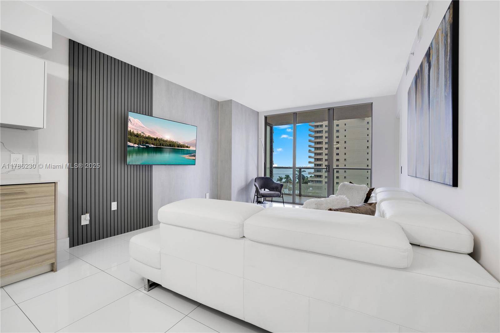 Miami, FL 33131,1300 Brickell Bay Dr #706