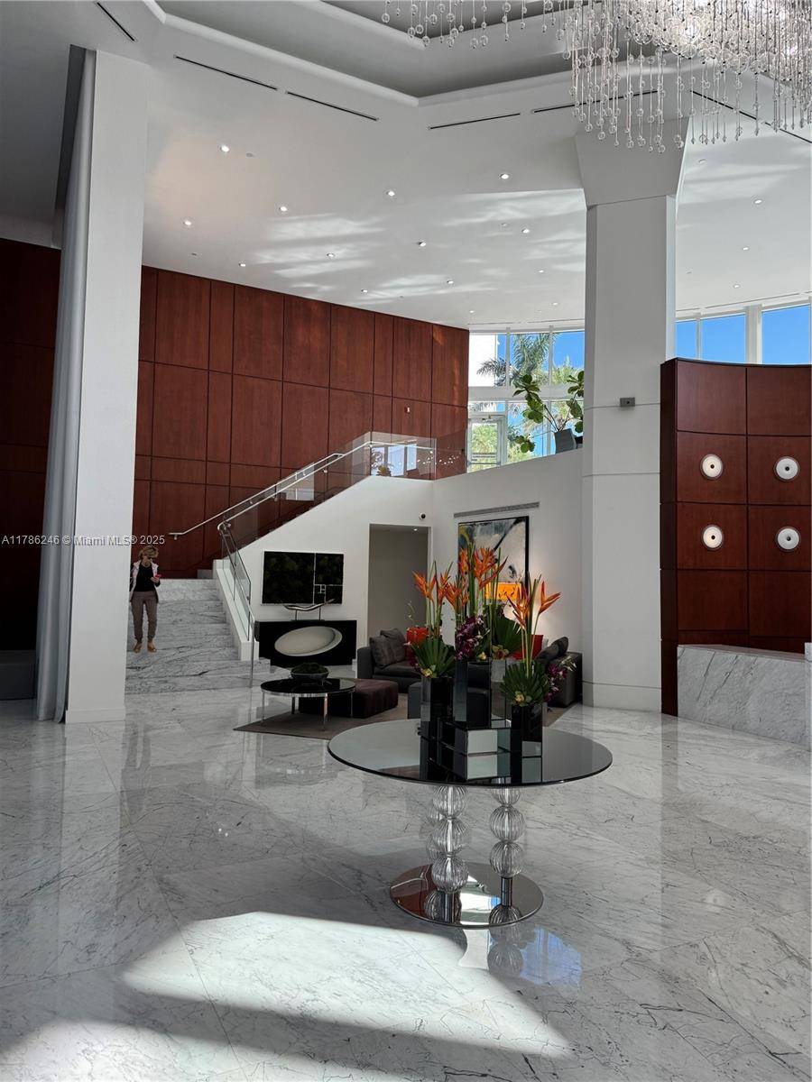 Sunny Isles Beach, FL 33160,19111 Collins Ave #2704