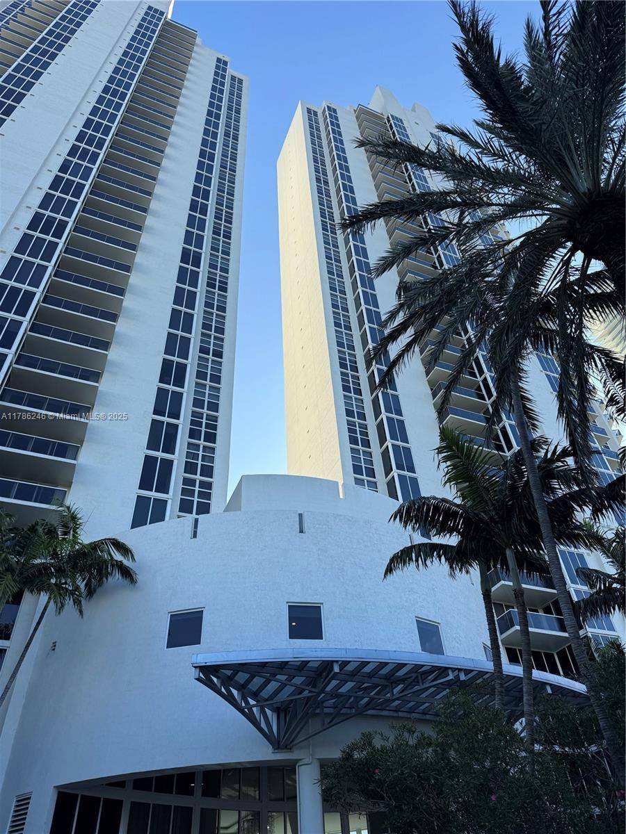 Sunny Isles Beach, FL 33160,19111 Collins Ave #2704