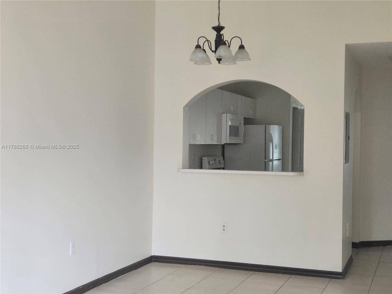 Homestead, FL 33035,1260 SE 27th St #202