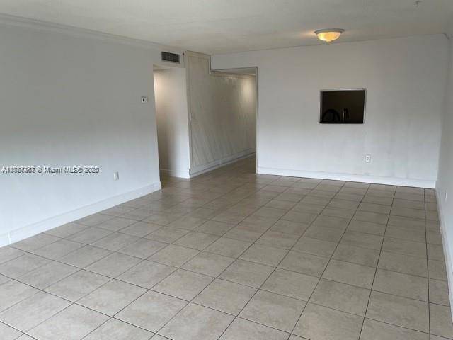 North Miami, FL 33161,11905 NE 2nd Ave #C409