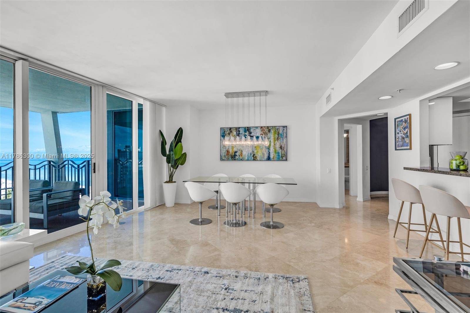Miami Beach, FL 33139,1500 Ocean Dr #PH-05