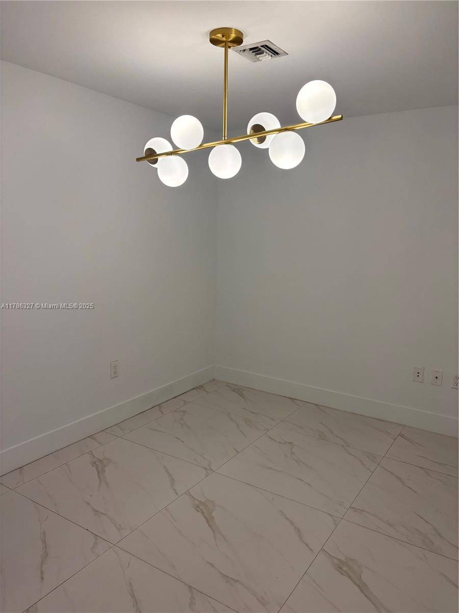 North Miami Beach, FL 33160,16385 Biscayne Blvd #504