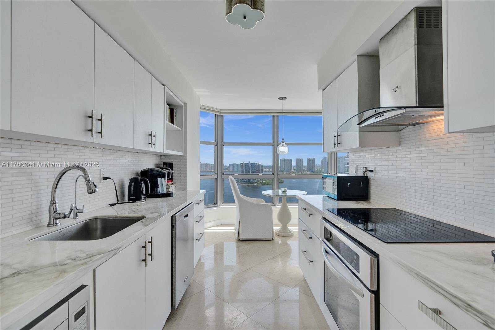 Aventura, FL 33180,3500 Mystic Pointe Dr #2101