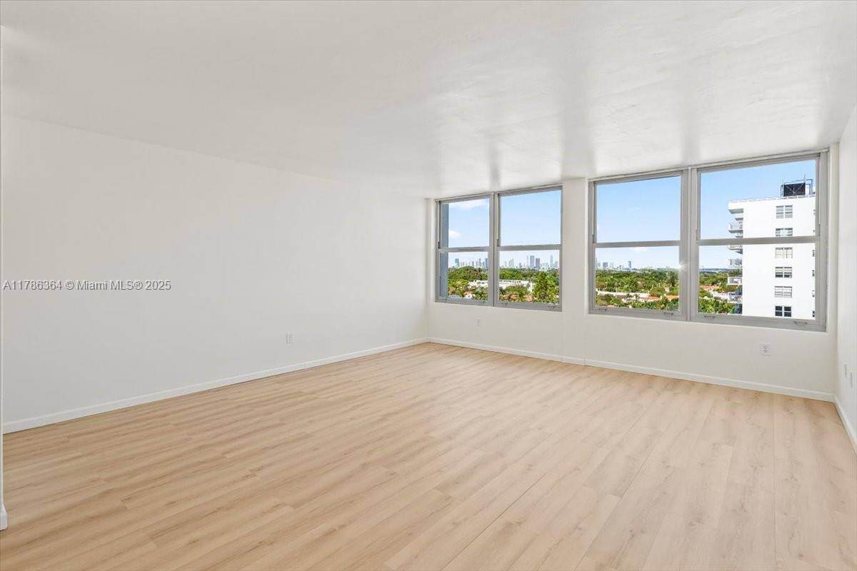 Miami Beach, FL 33140,2899 Collins Ave #1104