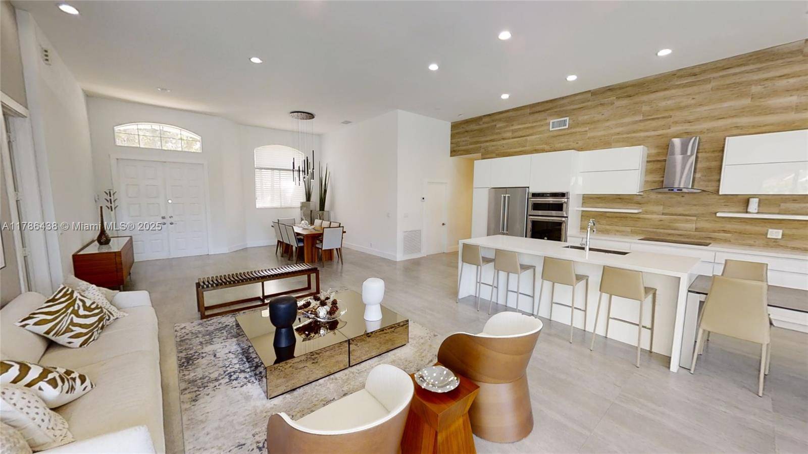Weston, FL 33332,3050 Lakewood Dr #0