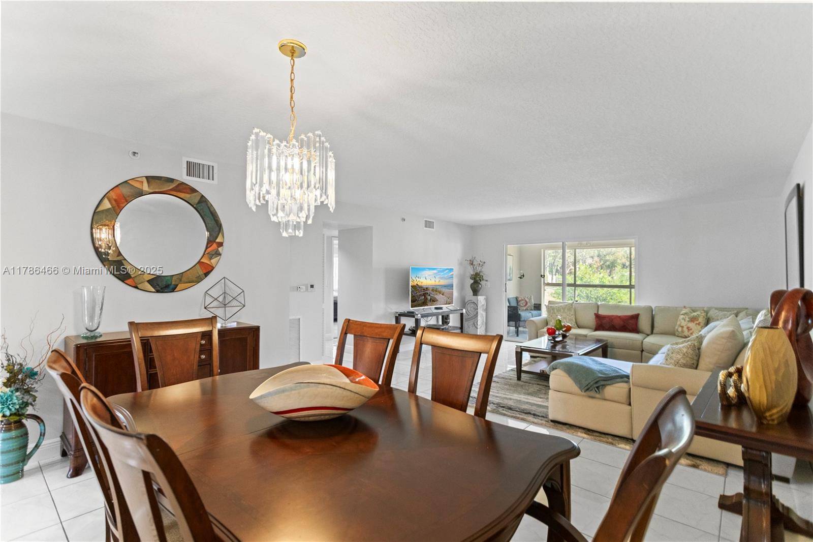 Boynton Beach, FL 33437,5876 Regal Glen Dr #101