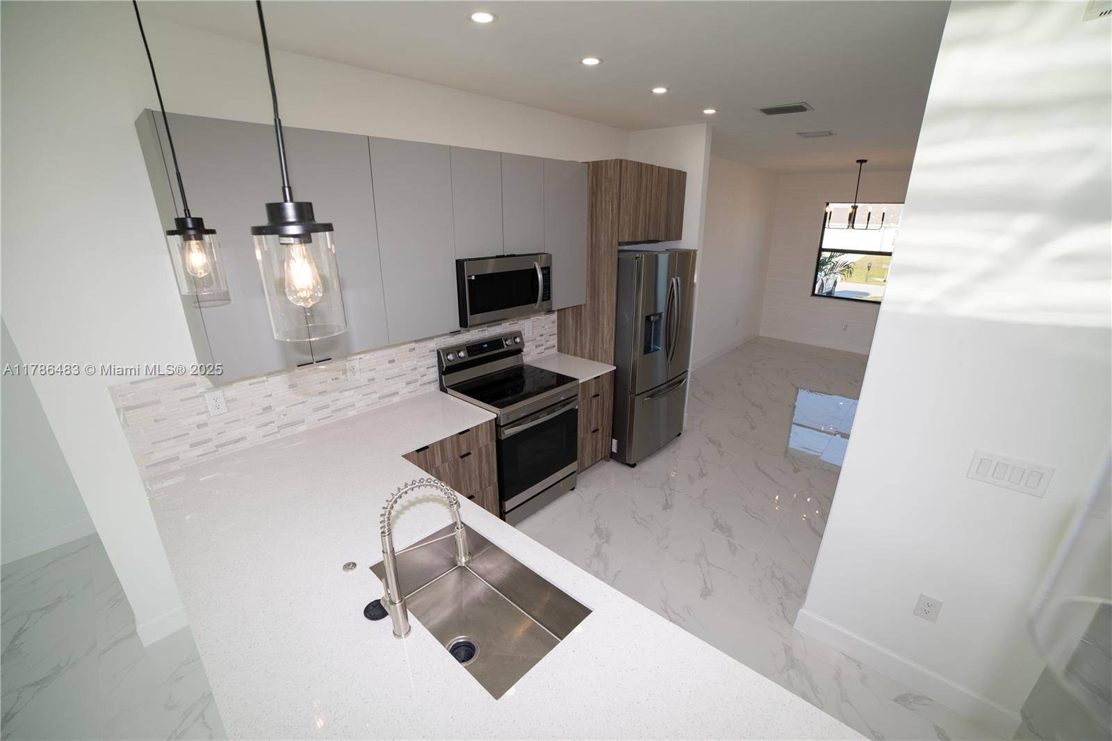 Cape Coral, FL 33993,1236 NW 25TH PL