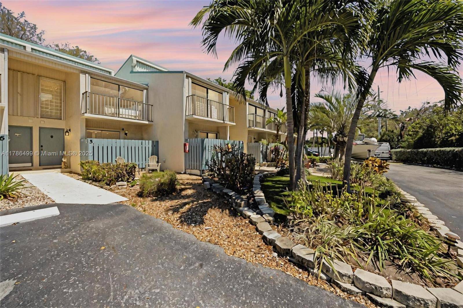 Islamorada, FL 33036,87200 Overseas Hwy #P5