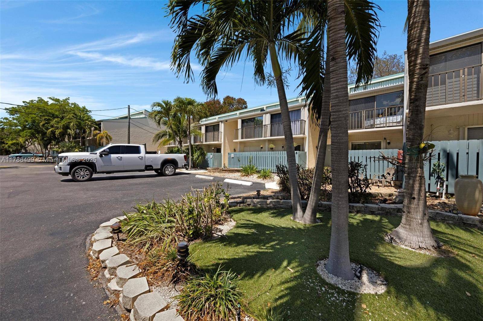 Islamorada, FL 33036,87200 Overseas Hwy #P5