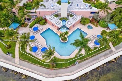 Aventura, FL 33180,3370 Hidden Bay Dr #610