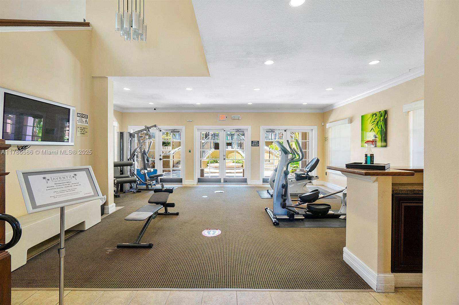 Aventura, FL 33180,2861 NE 185th St #302