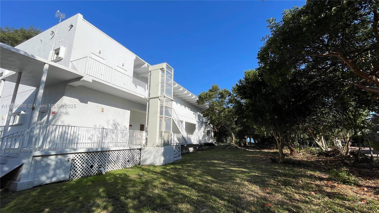 Marathon, FL 33050,14 125th Street Gulf