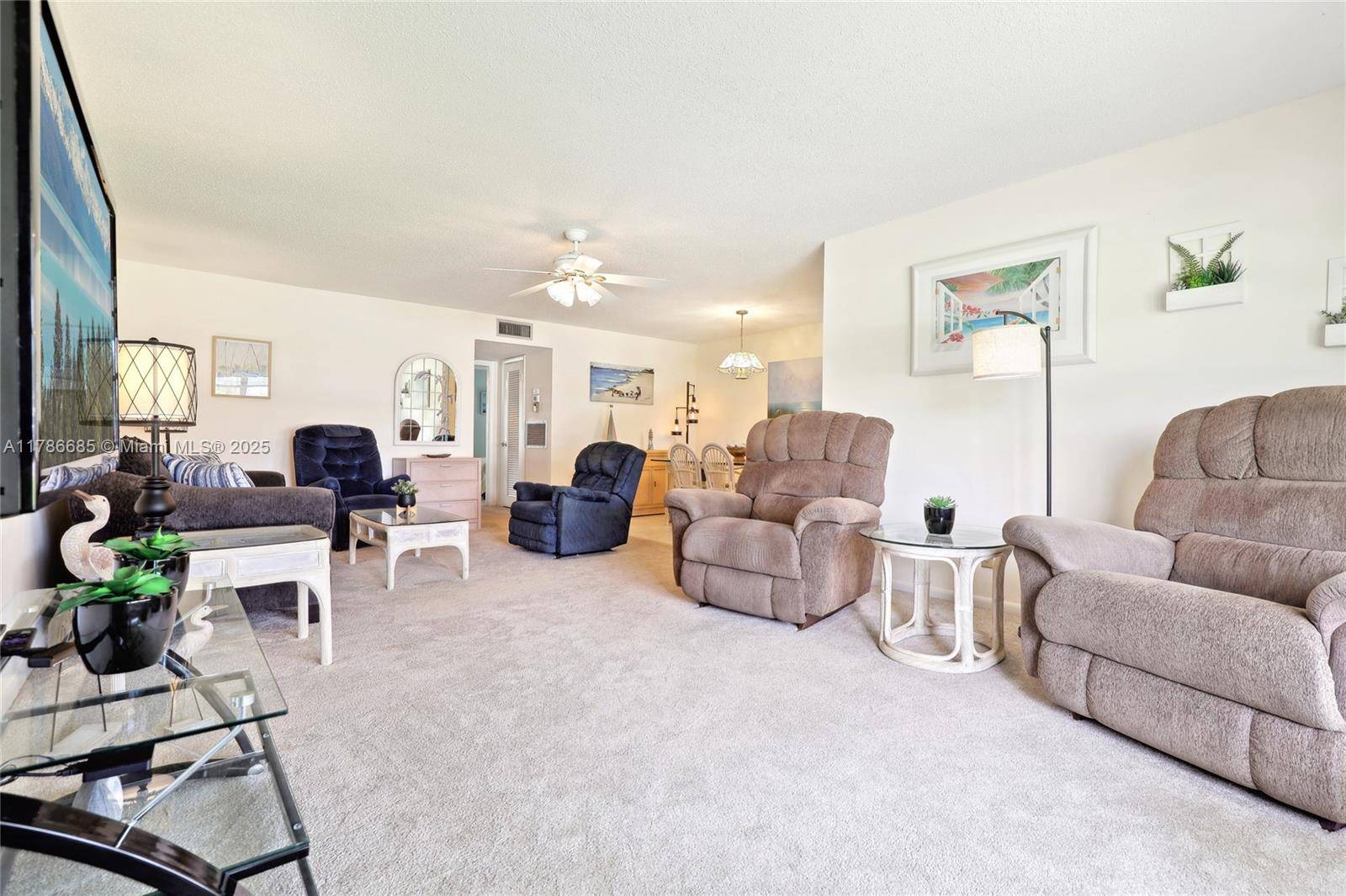 Delray Beach, FL 33445,417 High Point Blvd #B