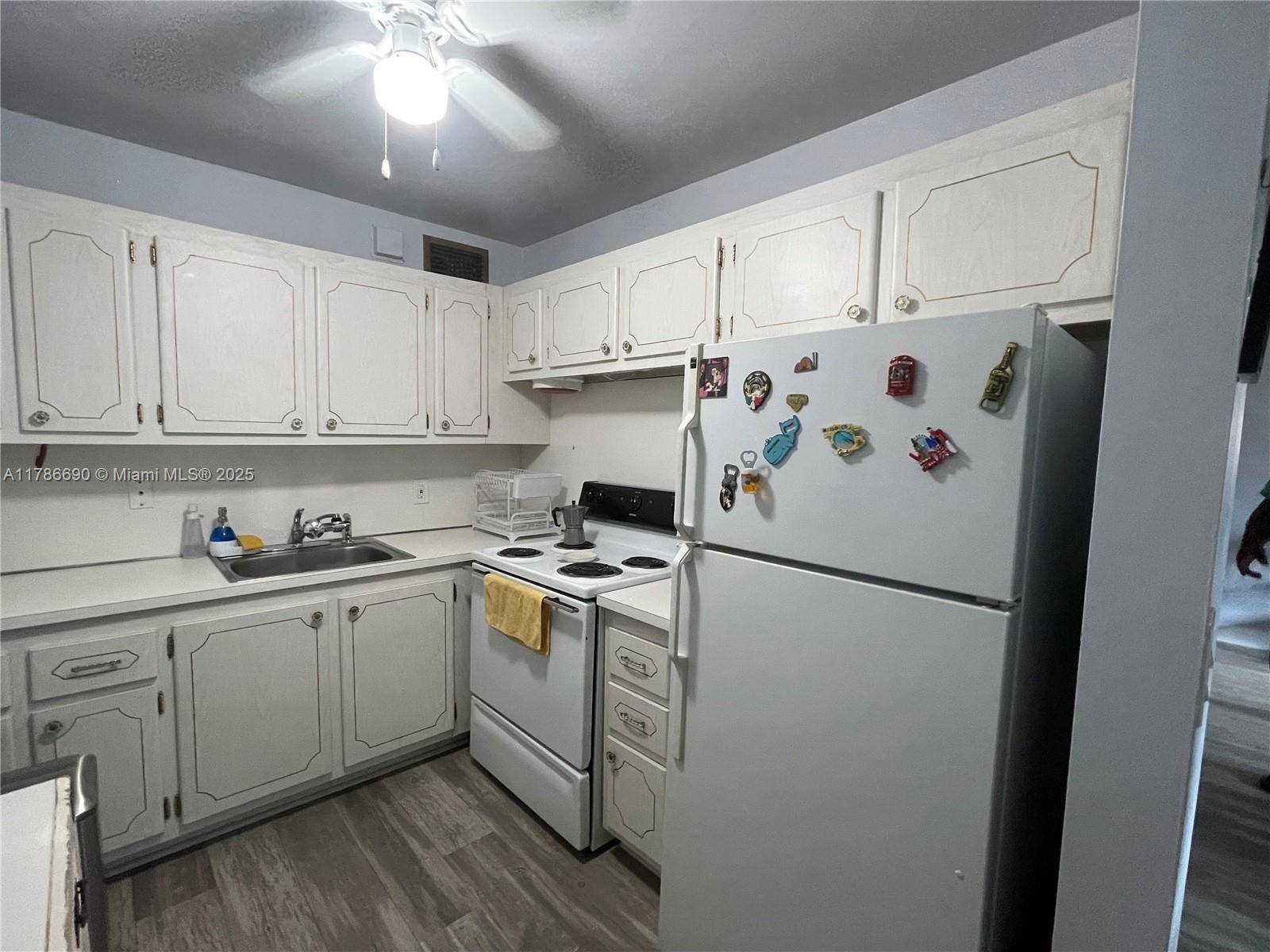 Deerfield Beach, FL 33442,279 Markham M #M