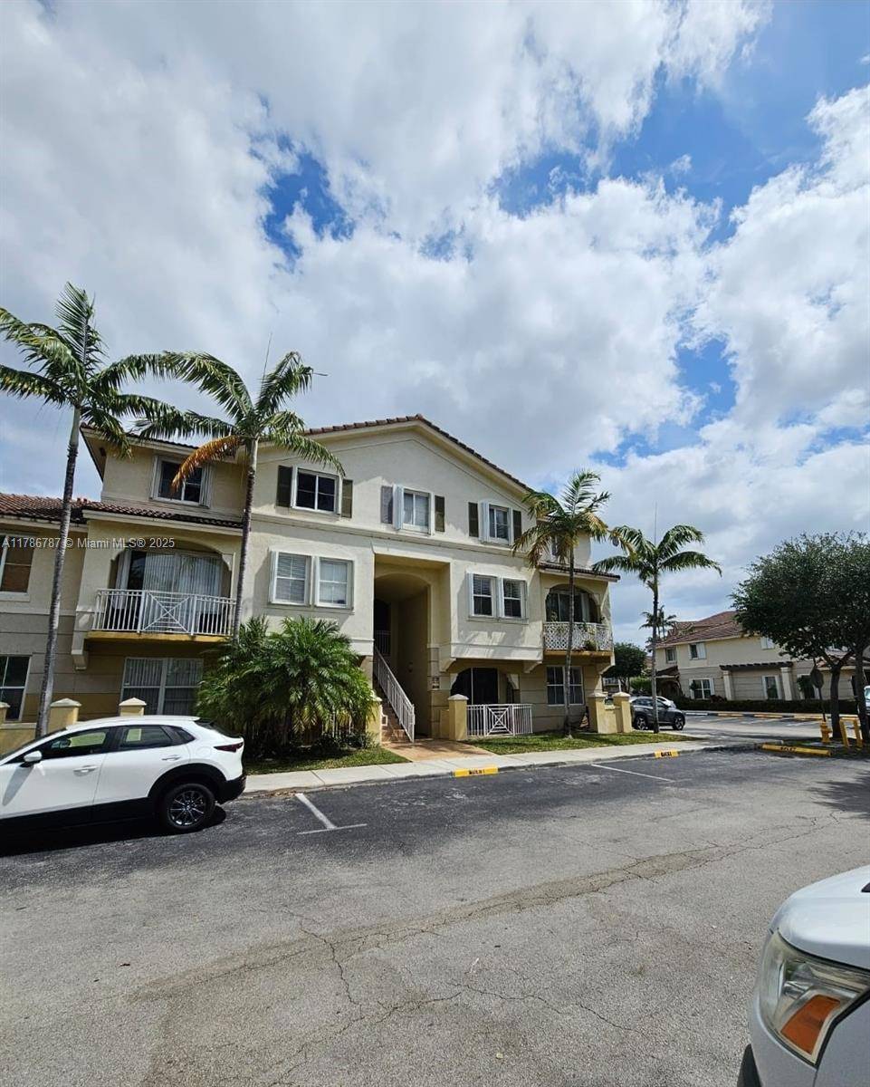 Miami, FL 33174,8906 W Flagler St #101