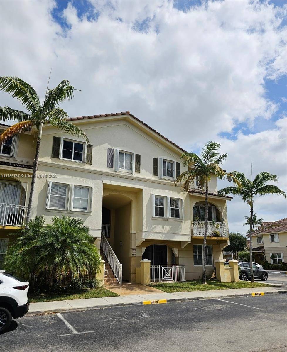 Miami, FL 33174,8906 W Flagler St #101