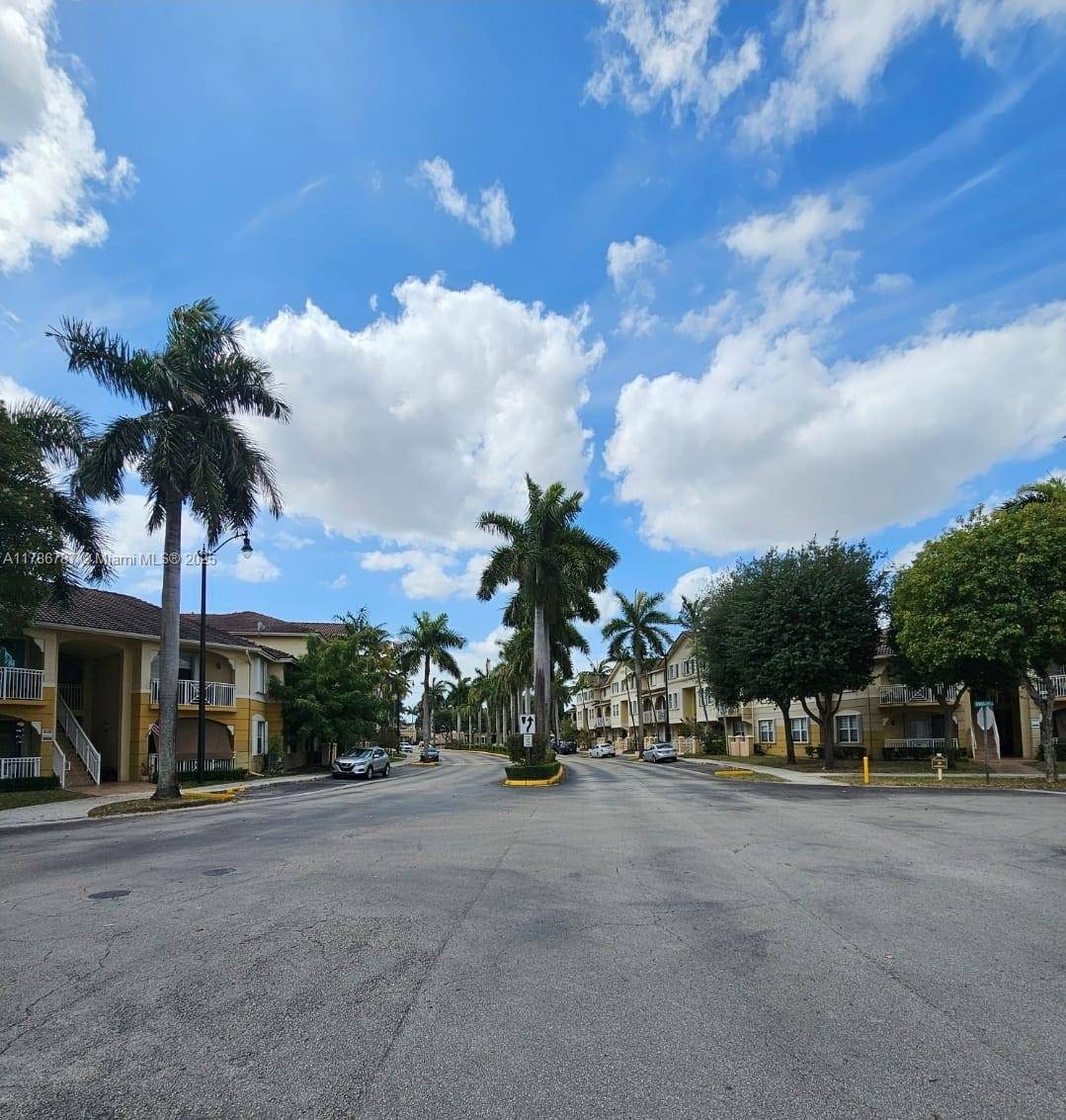 Miami, FL 33174,8906 W Flagler St #101