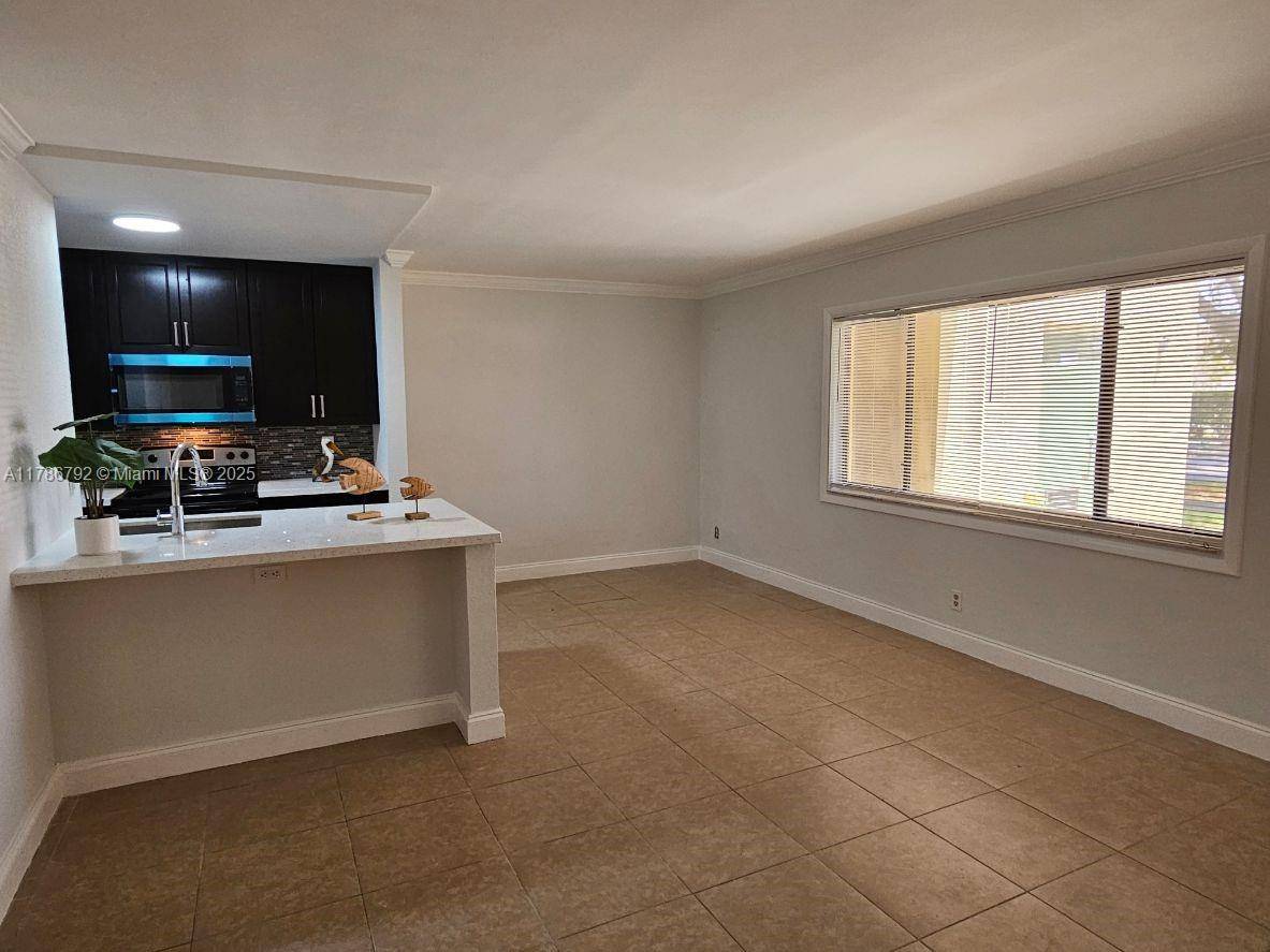 Boynton Beach, FL 33436,605 Meadows Cir #605