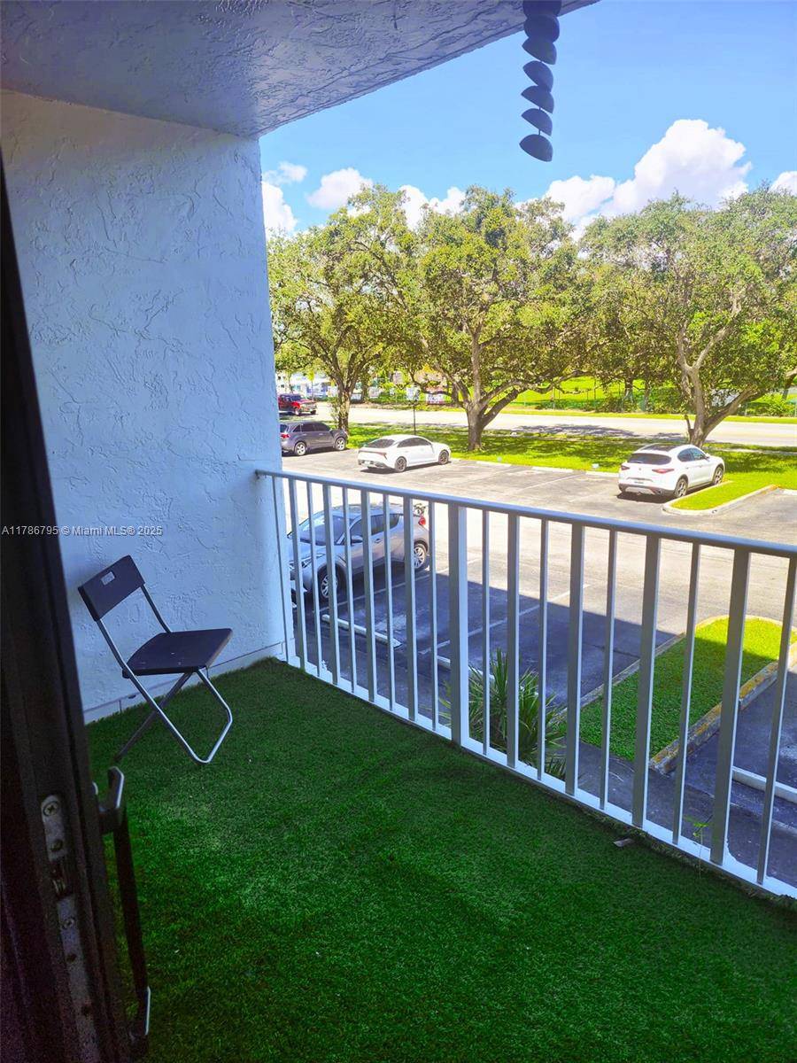 Hollywood, FL 33021,901 Hillcrest Dr #211