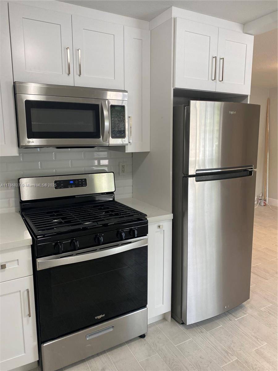 Miami, FL 33133,3245 Virginia St #7