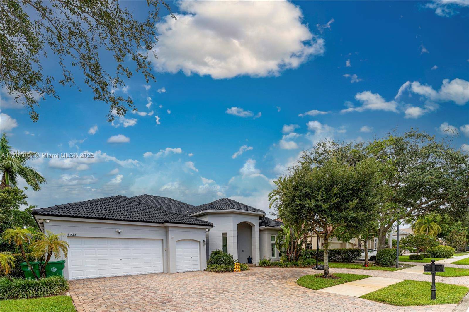 Davie, FL 33328,4023 W Lake Estates Dr #0