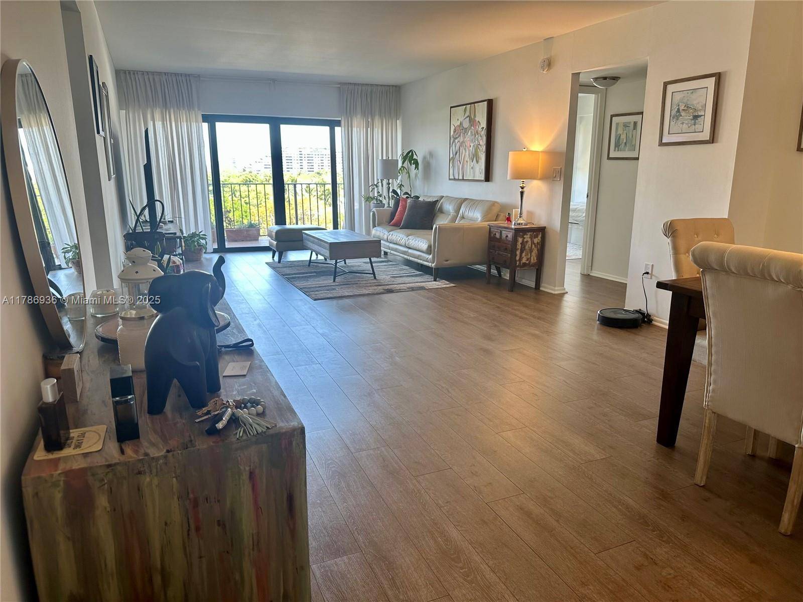 Key Biscayne, FL 33149,575 Crandon Blvd #707