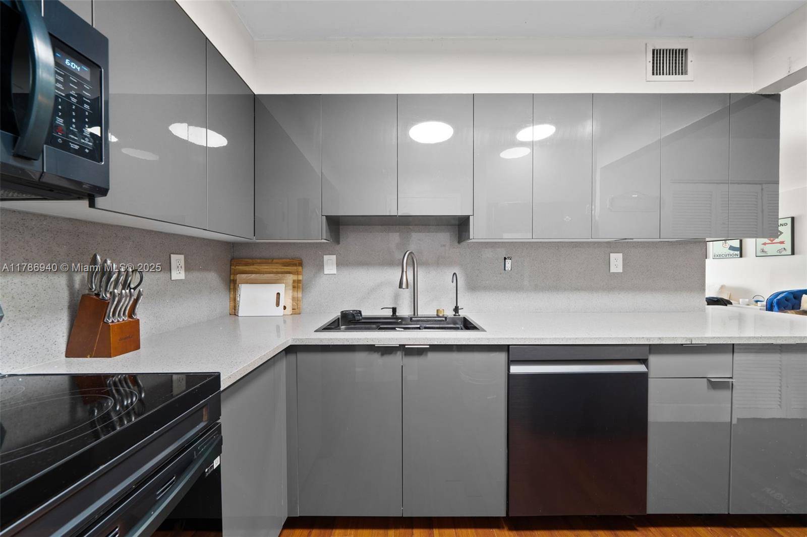 Sunny Isles Beach, FL 33160,17800 Atlantic Blvd #402