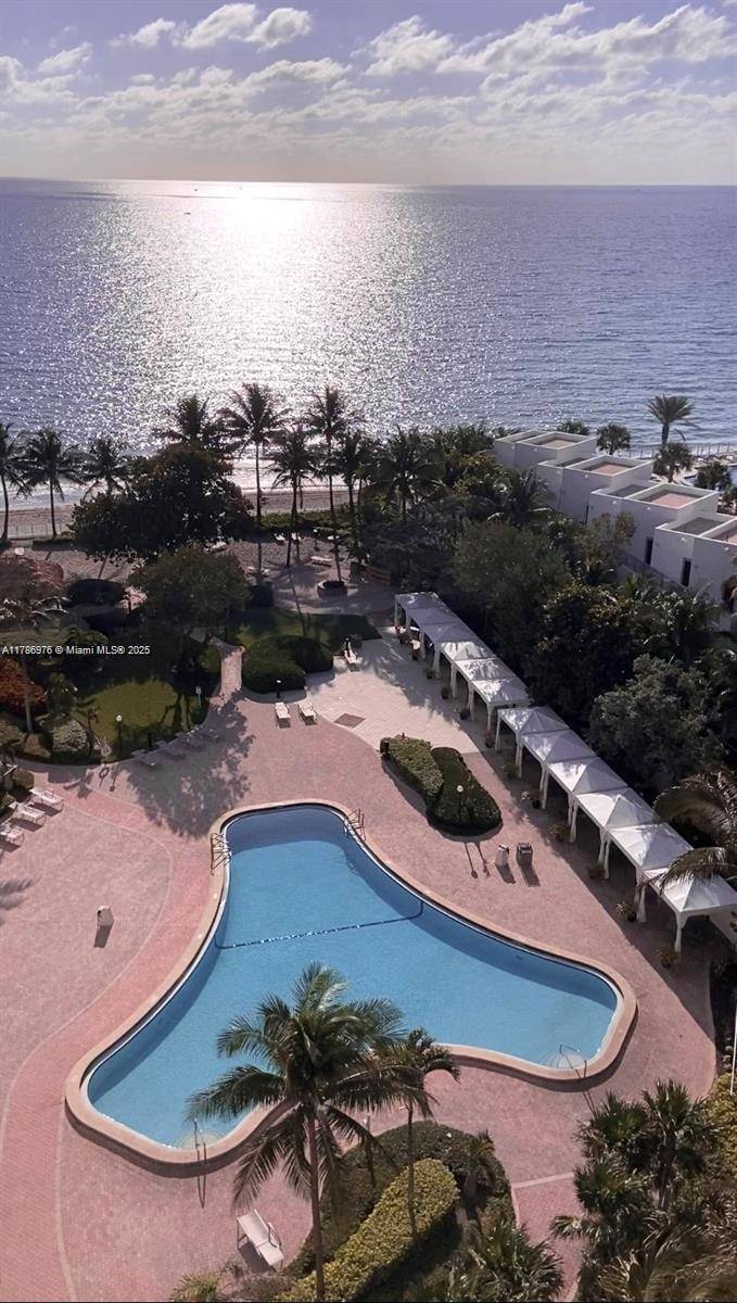 Hollywood, FL 33019,3001 S Ocean #1125