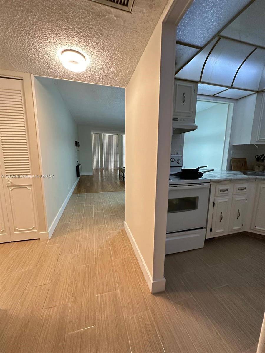 Hallandale Beach, FL 33009,851 Three Islands Blvd #114