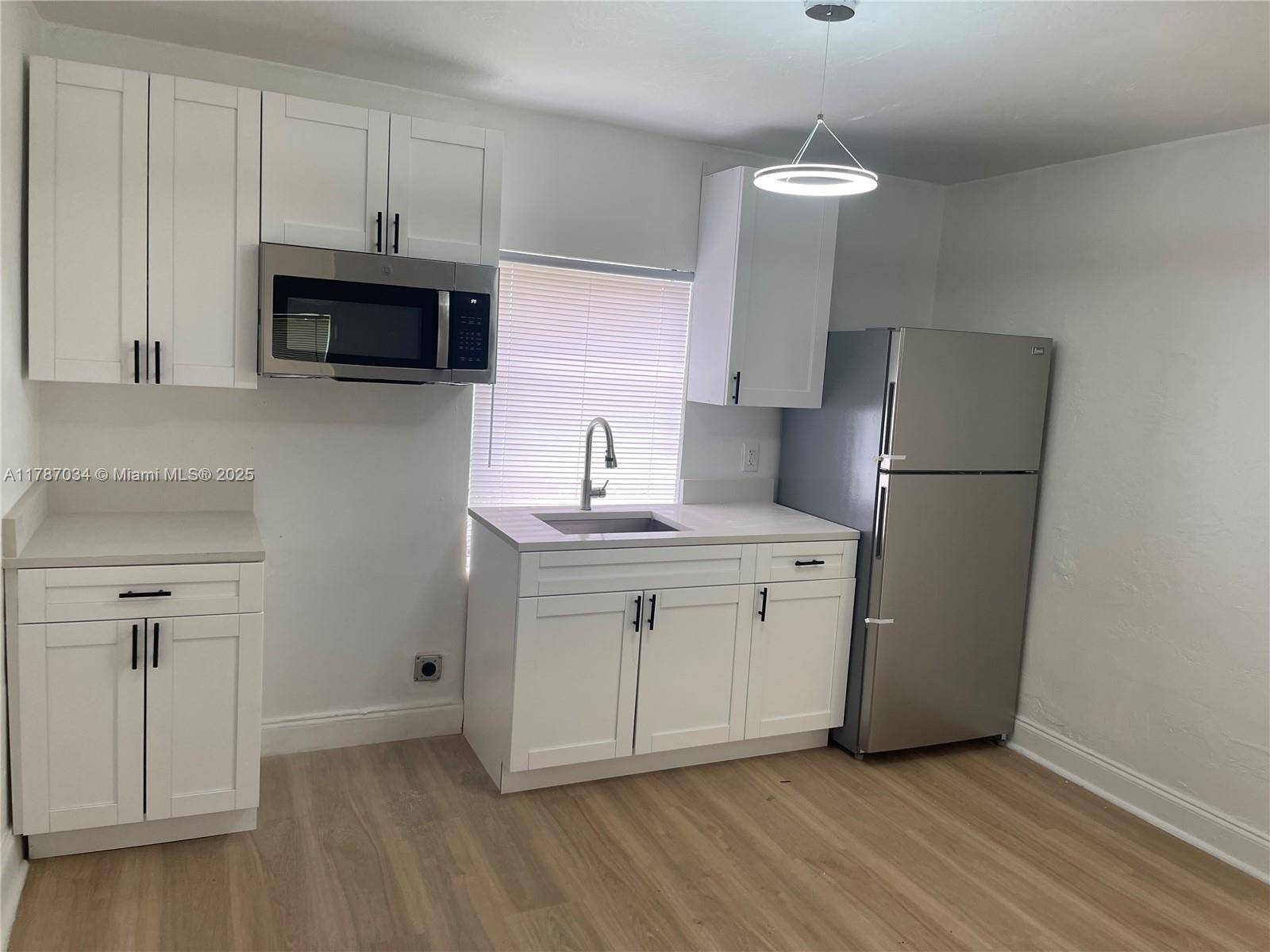 North Miami Beach, FL 33160,2329 NE 173rd St #REAR