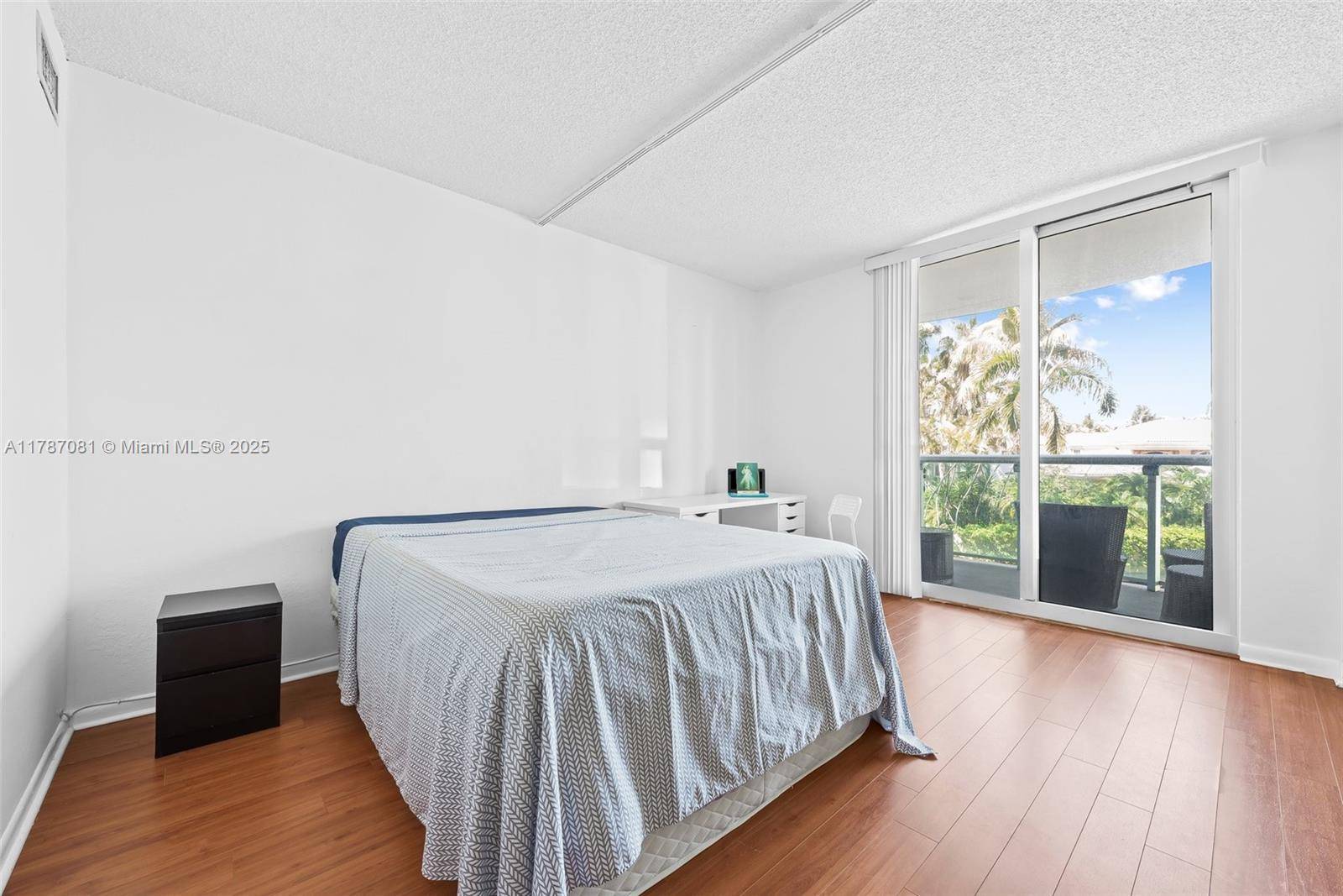 Sunny Isles Beach, FL 33160,19380 Collins Ave #226