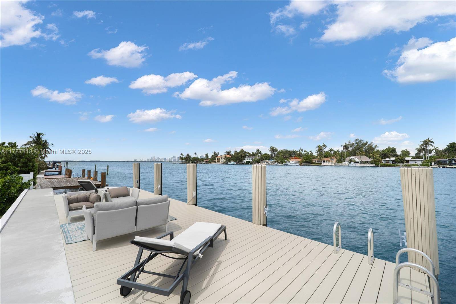 North Bay Village, FL 33141,7544 W Treasure Dr
