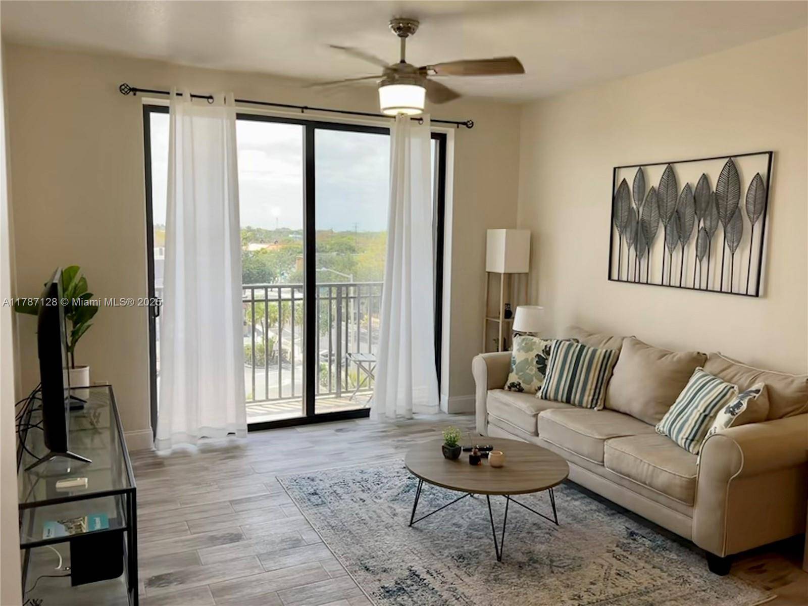 Lake Worth, FL 33460,511 Lucerne Ave #408