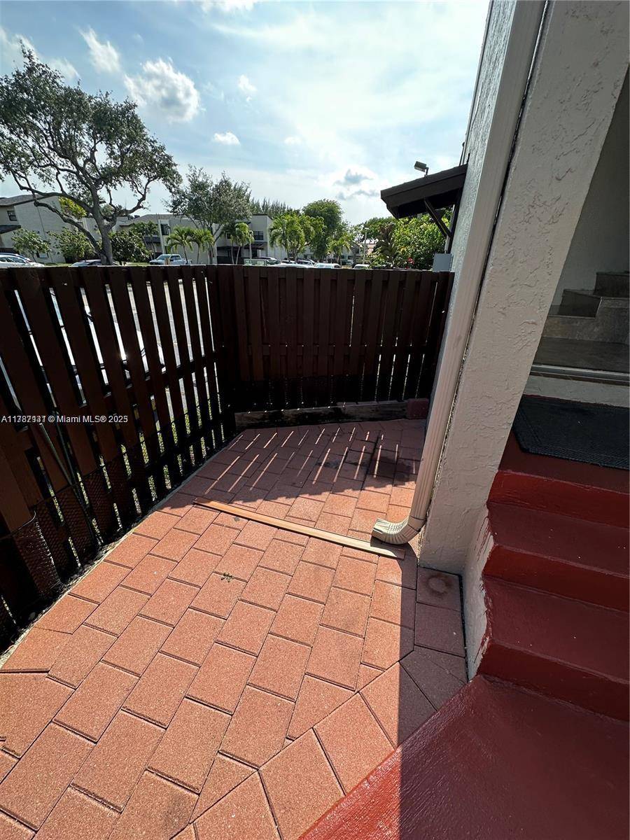 Miami, FL 33172,10302 NW 9th St Cir #201