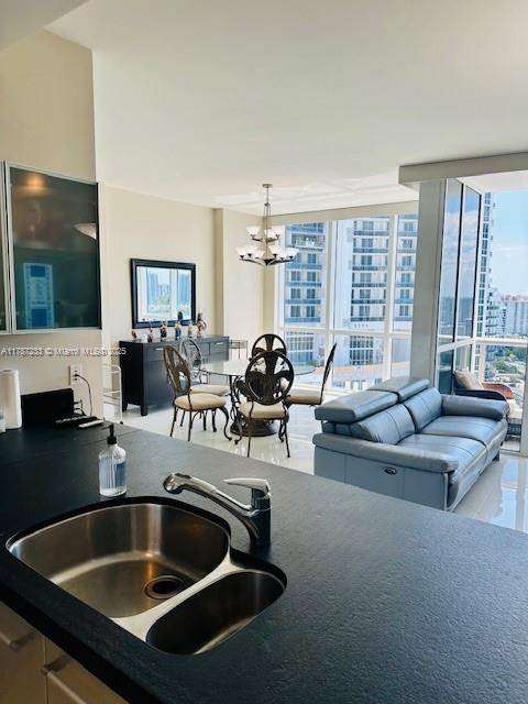 Sunny Isles Beach, FL 33160,18201 Collins Ave #3407