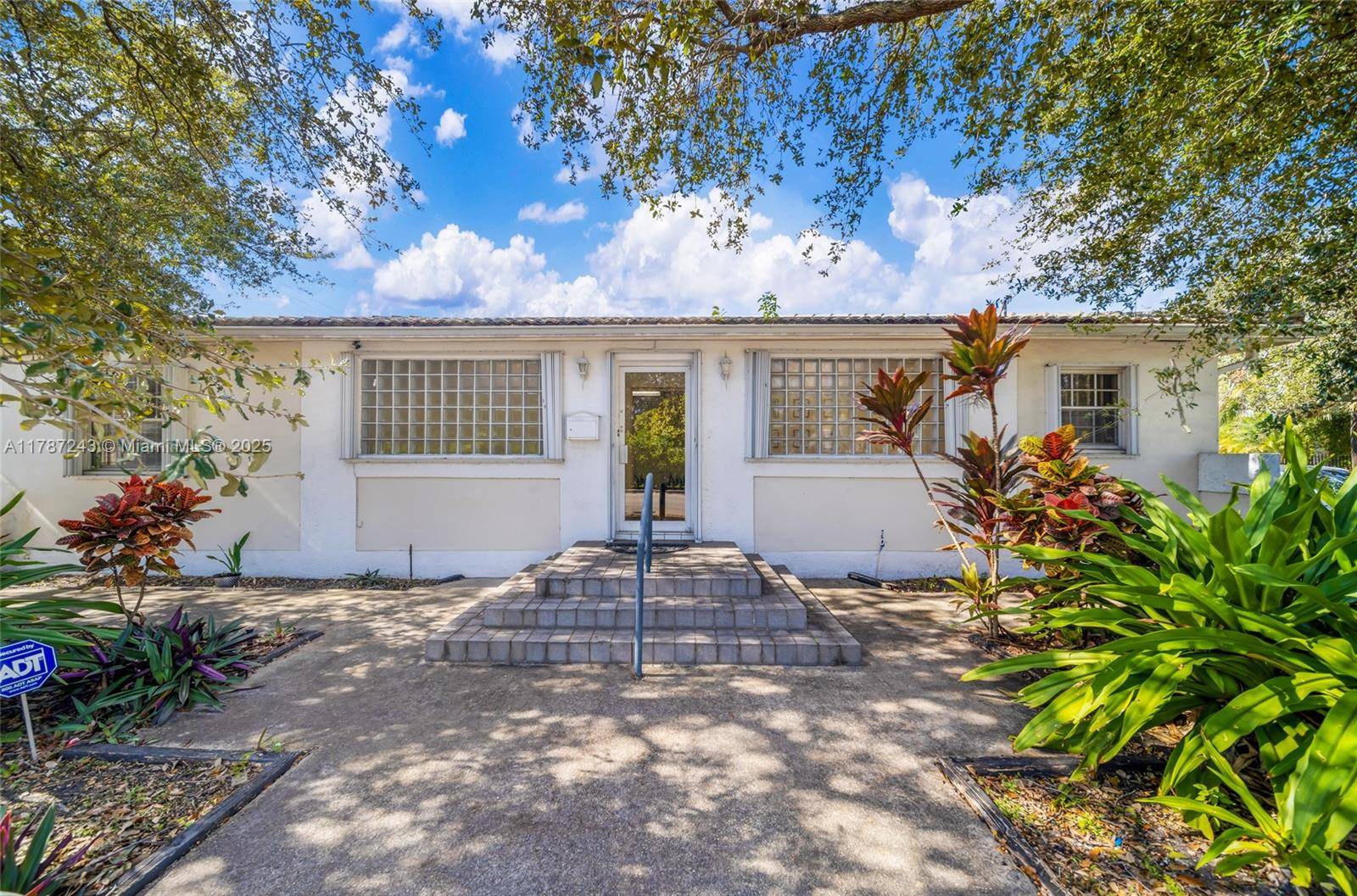 North Miami, FL 33161,12540 NE 8th Ave