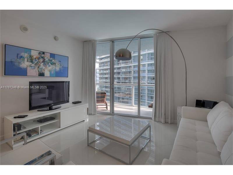 Miami, FL 33131,475 Brickell Ave #1911