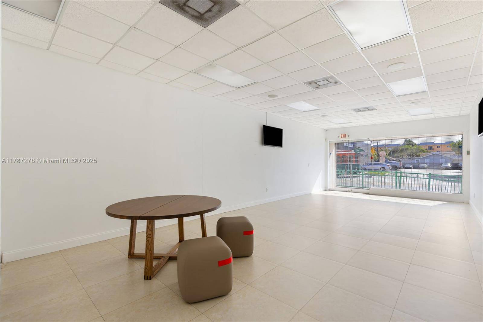 Miami, FL 33135,2921 SW 8th St