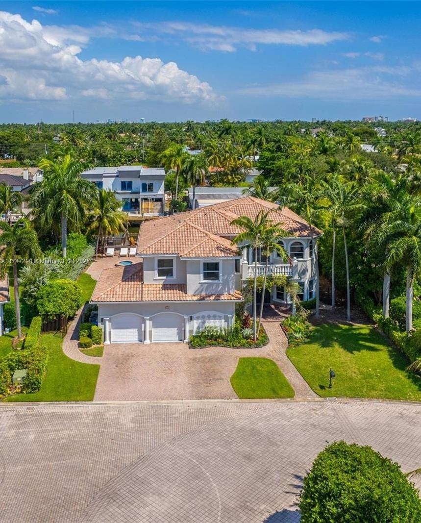 Hollywood, FL 33019,1031 Harbor Ct