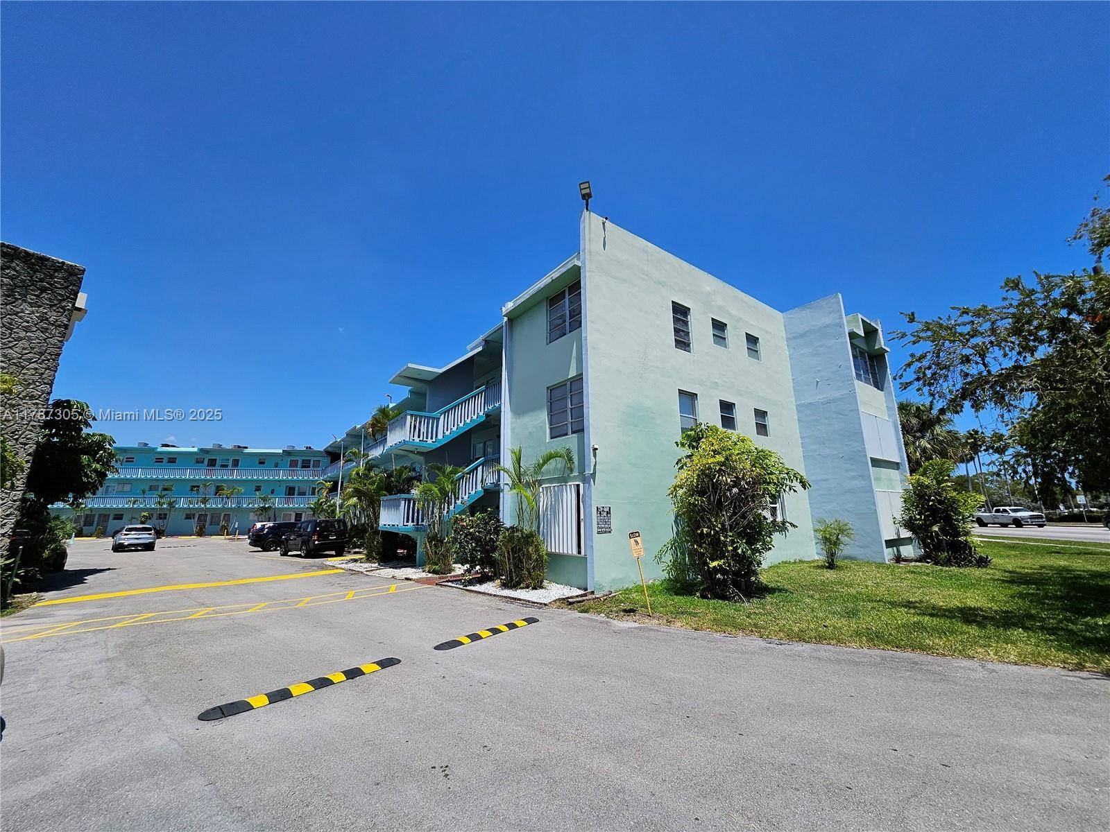 Miami, FL 33179,1501 NE Miami Gardens Dr #351