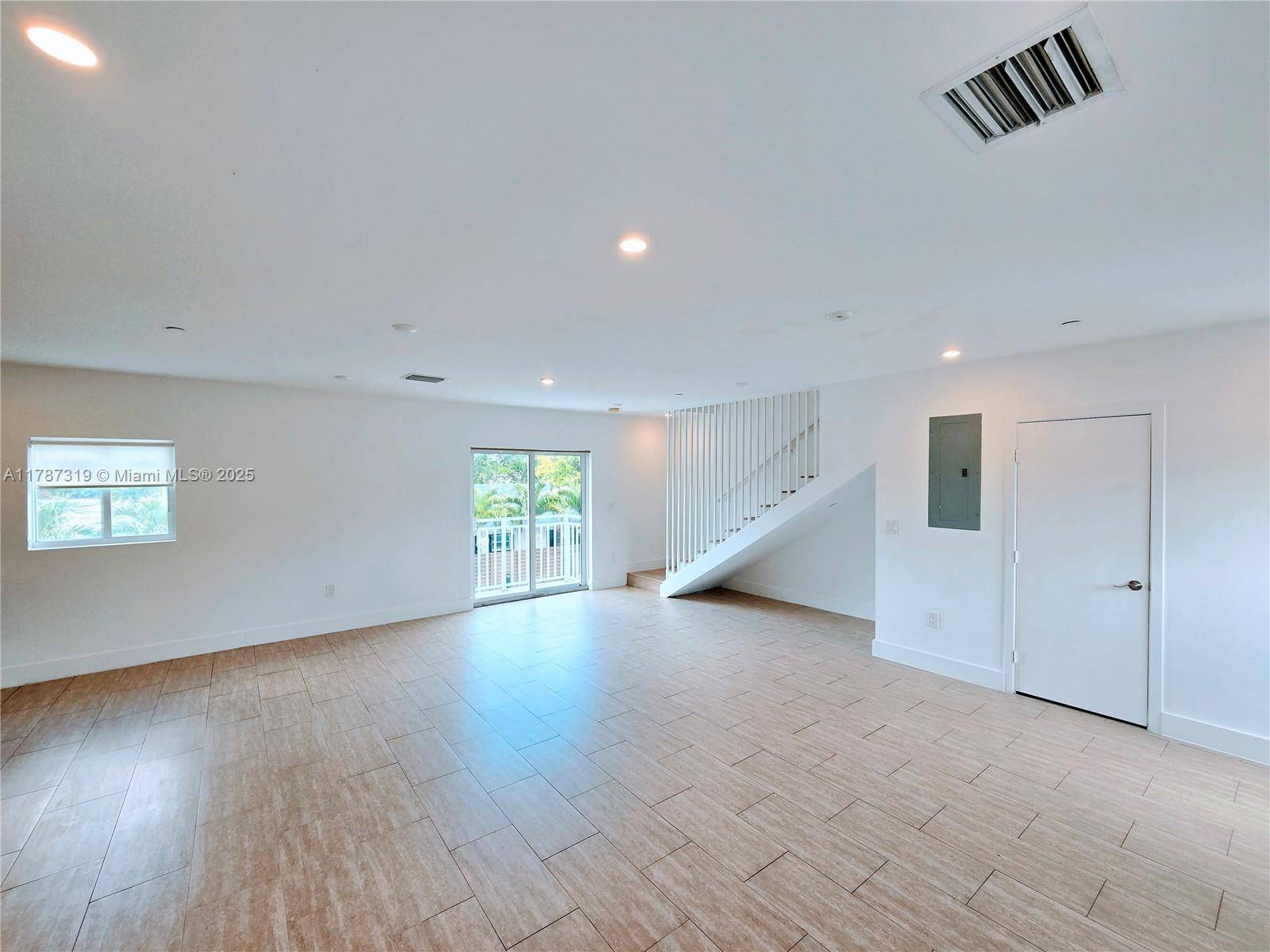 Miramar, FL 33023,6336 SW 27th St #8